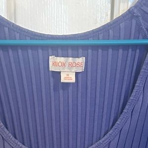 Woman’s purple sweater XL gently worn like new, lots of life left!